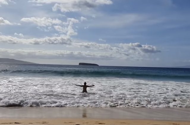 Hawaii Nude Beach: A Traveler’s Guide
