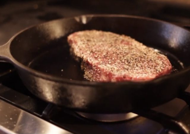 How to Cook a Ribeye Steak on Cast Iron