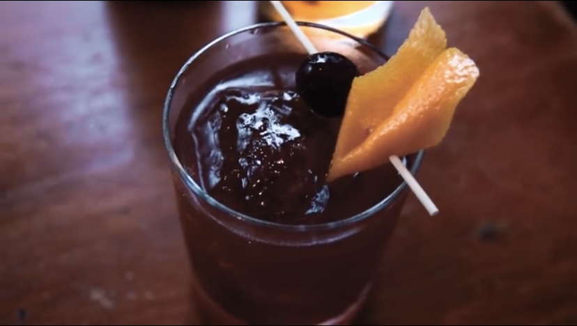How to Make an Old Fashioned (and Not Look Like a Total Douche)