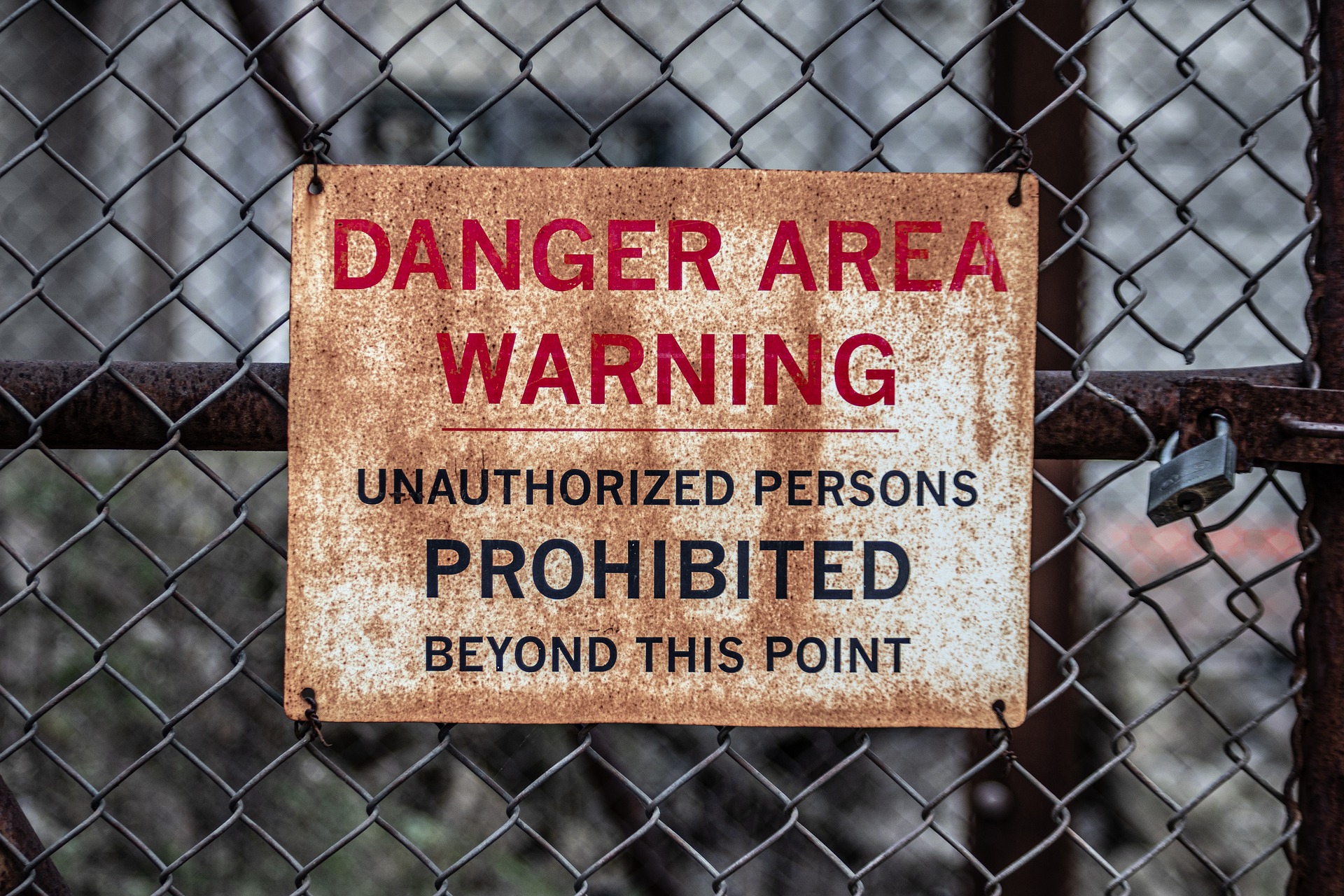 The Loftus Party podcast #400: The Border Dashes and Hillary Clashes with Reality … Again.