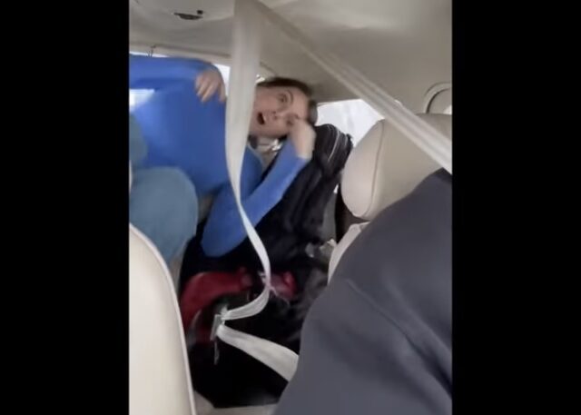 When you’re not ready & the pilot turns off gravity (video)