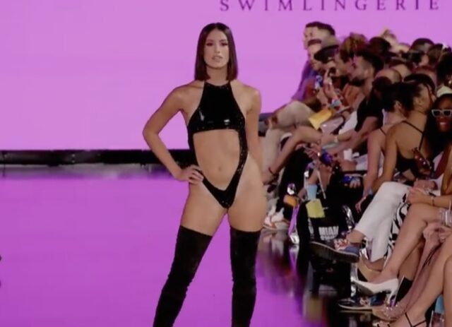 How sexy is this swimsuit?!