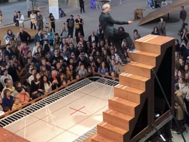 Powerful Performance About Life (video) This is fantastic