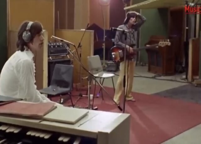 The Rolling Stones work out Sympathy for the Devil. Rare look behind the music. 1968 (video)