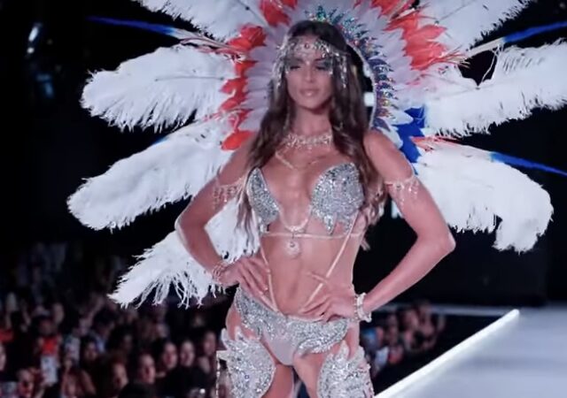 11 Threads Roma at New York Fashion Week. You’ll be surprised. (video)