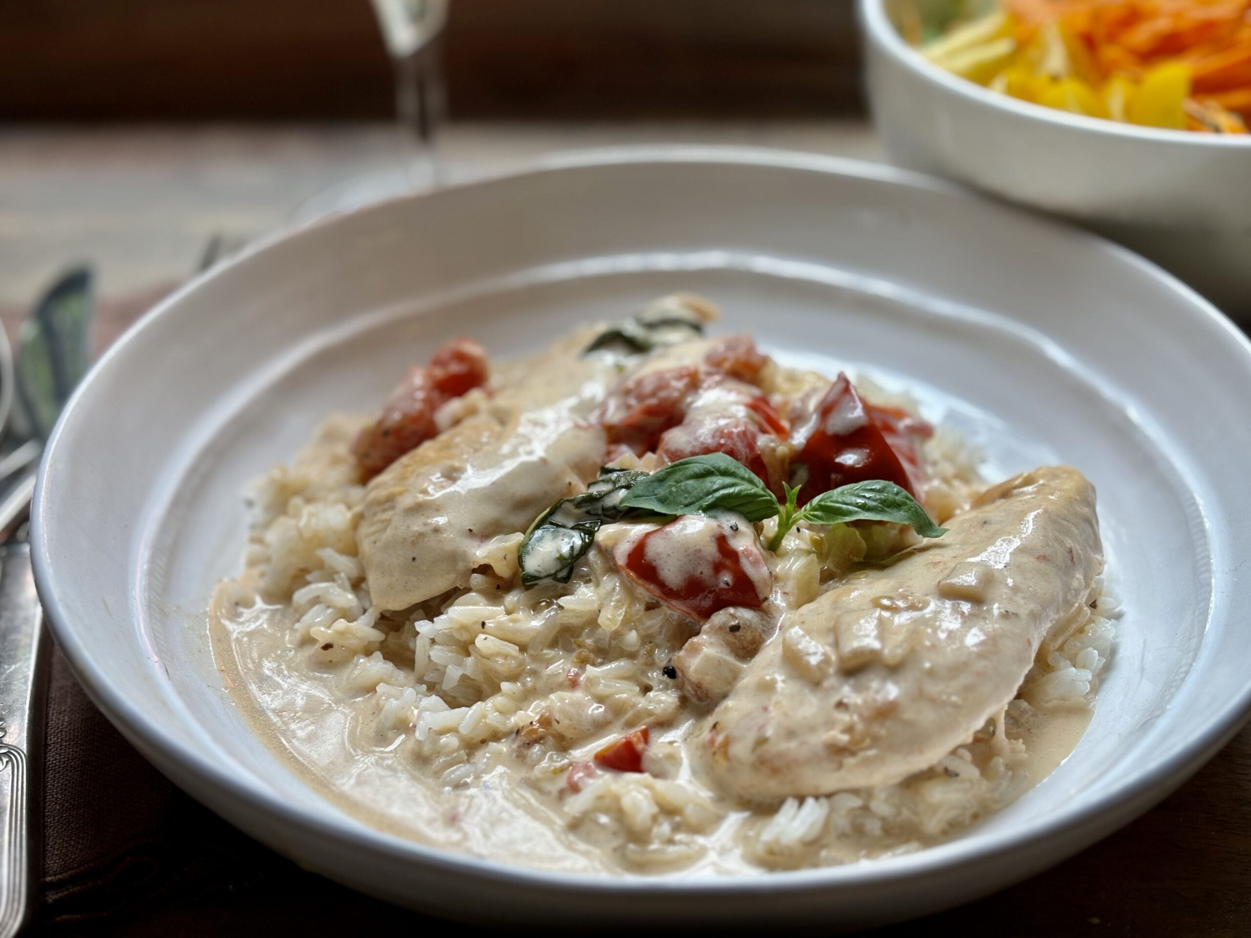 Dazzle family/friends with this quick, easy and impressive chicken in creamy white wine sauce