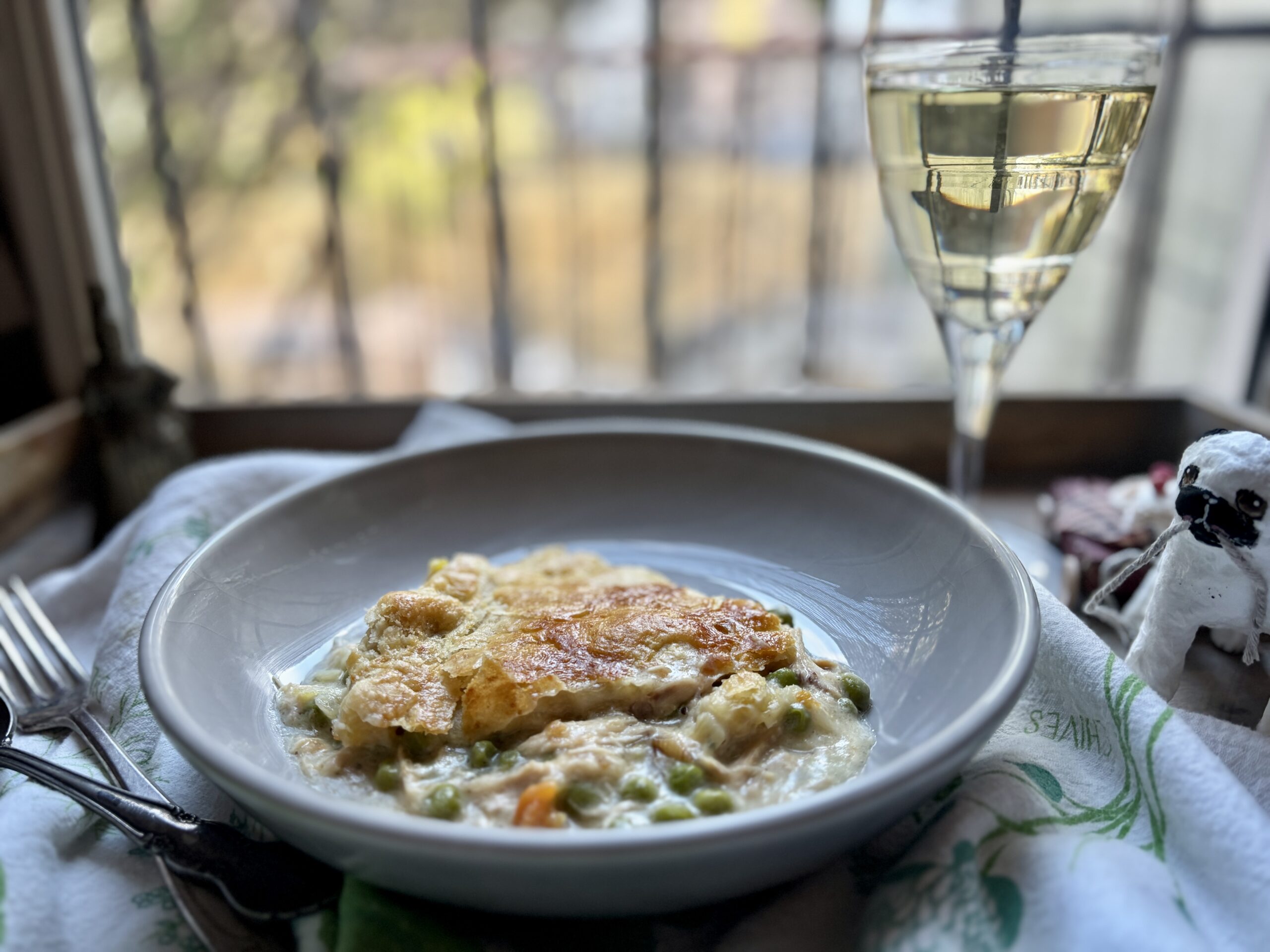 Happy New Year! Use those leftovers for a great pot pie. Here’s how!